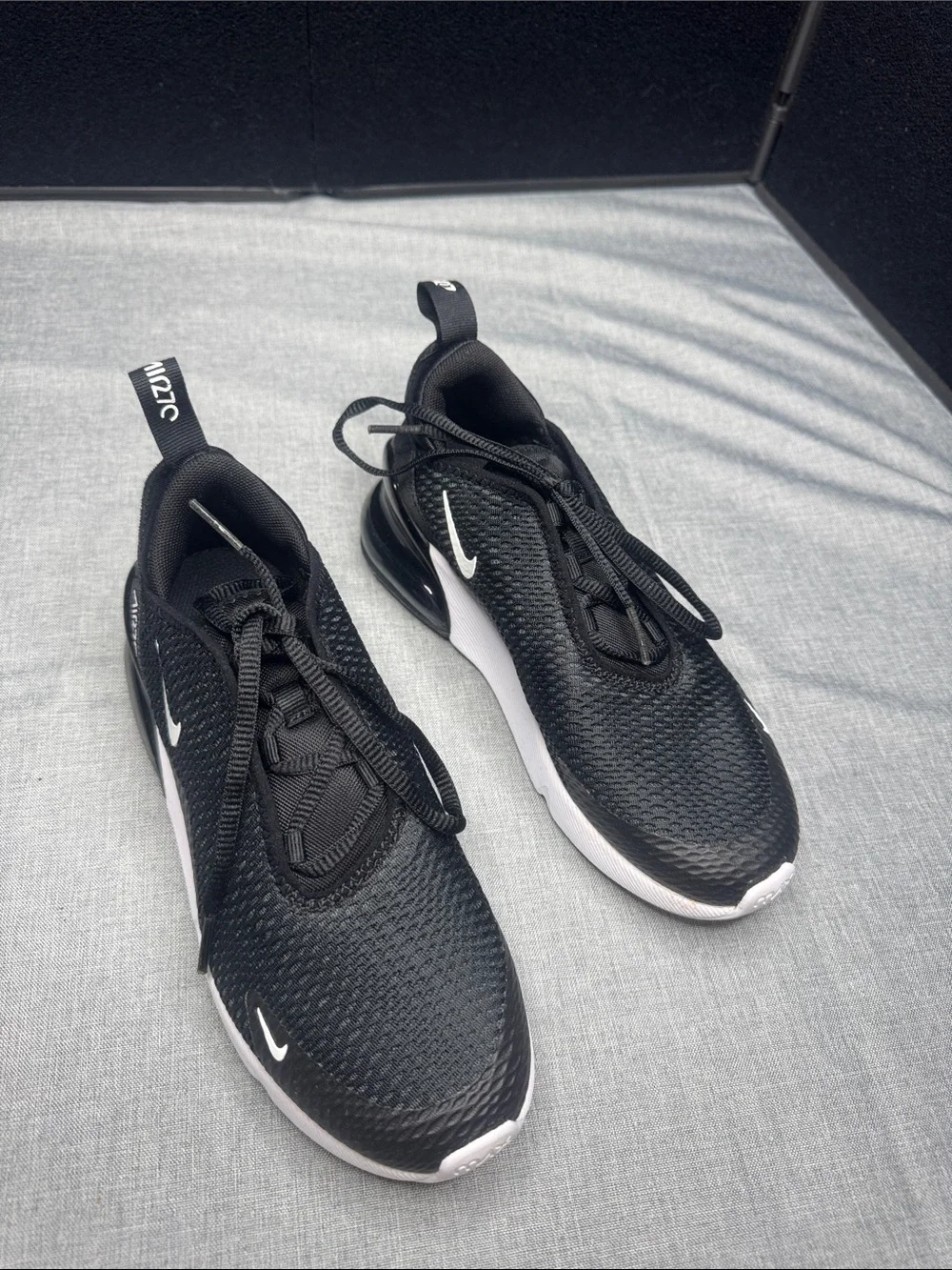 Nike Air Max 270c kids Black/White Athletic Sneakers size 3